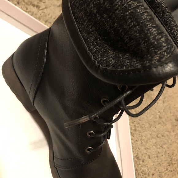 BLACK BOOTIES SIZE 9 WINTER/FALL BOOTS - Picture 4 of 8